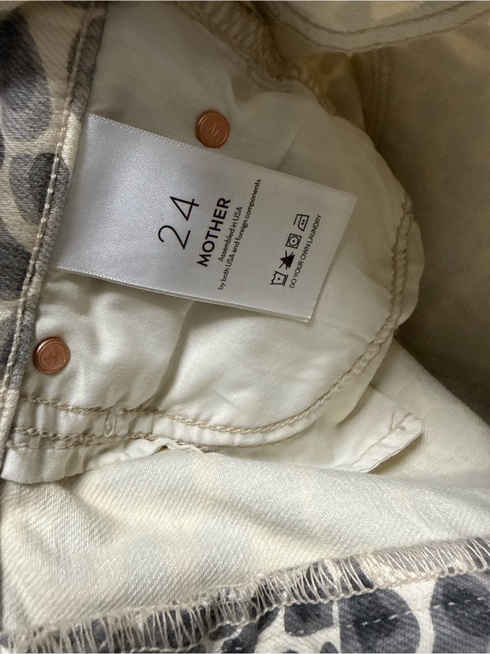 MOTHER The Dazzler Ankle Mid Rise Slim Straight Jeans Shadow Leopard Print 24 - Picture 5 of 8